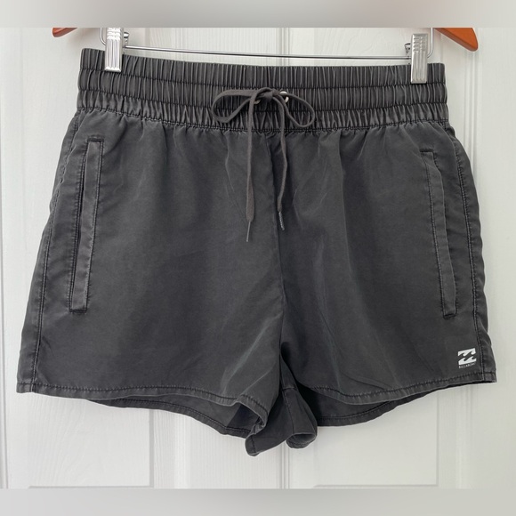 Billabong boardshorts (L) - Picture 1 of 12